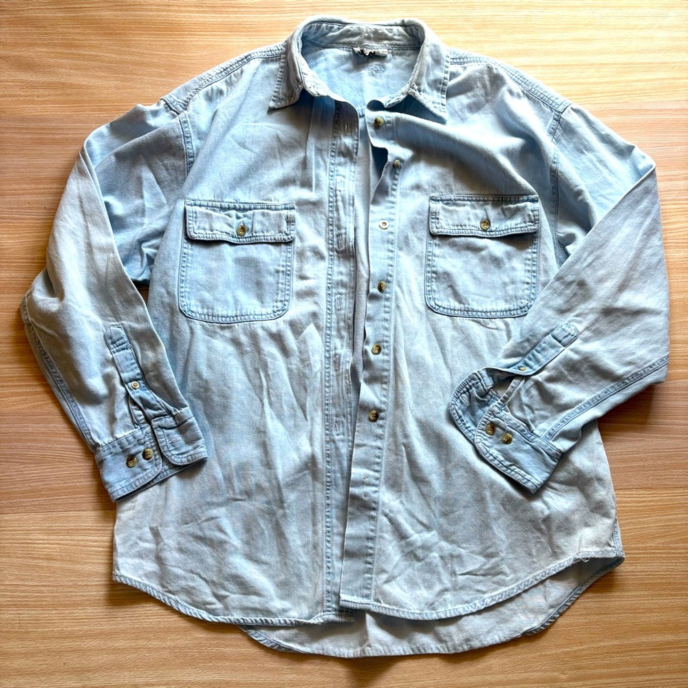 Vintage Capezio Light Denim Button Down Shirt Long Sleeve Blue Pockets Sz Large